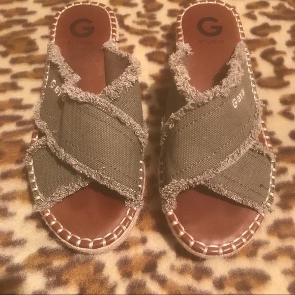 Guess cloth sandals - Picture 2 of 3